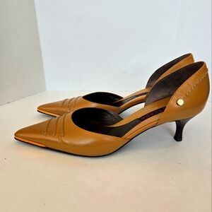ESCADA leather kitten heels pointy toe tan color